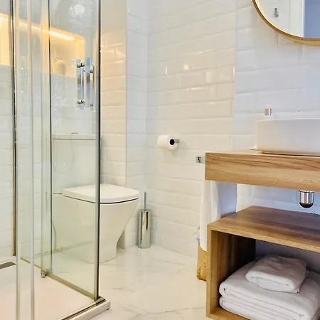 Apartman Atico Luz De Station Parking Free Center