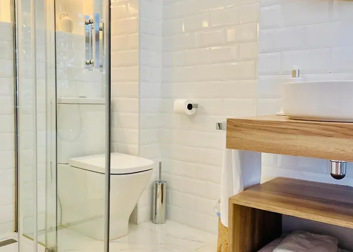 Apartment Atico Luz De Station Parking Free Center